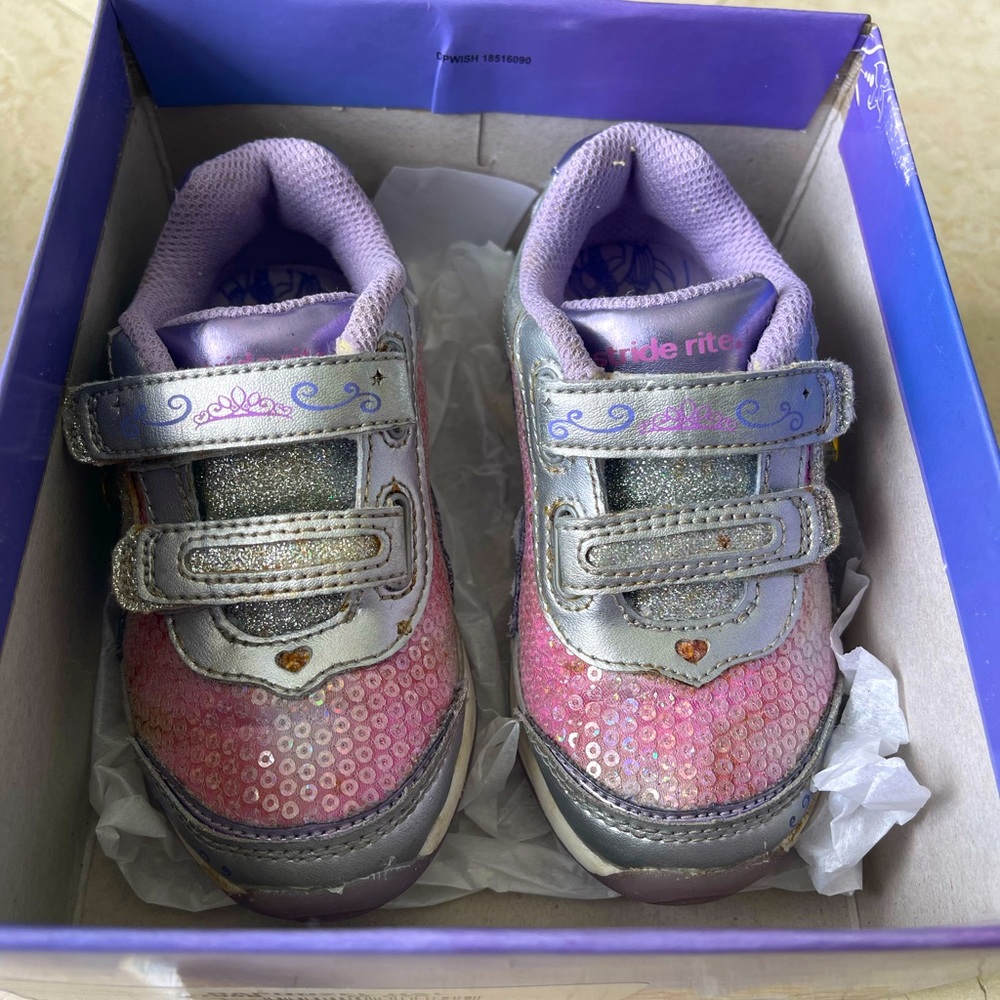 Stride Rite Wish Lights Disney Repunzel light up Little Girls Shoes SZ 7.5 EUC